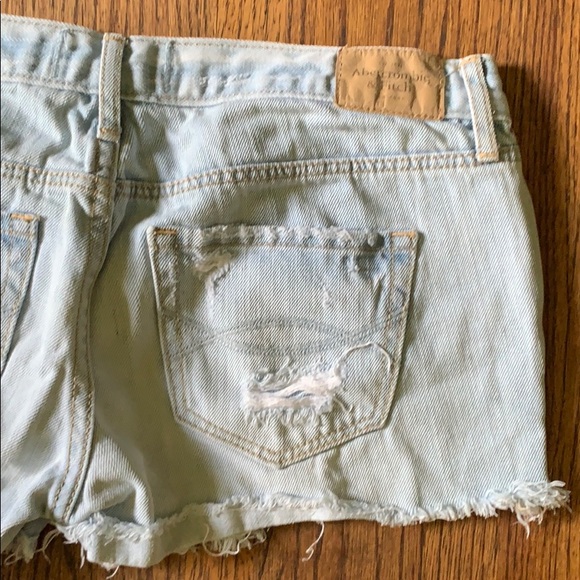 Abercrombie and Fitch shorts - Picture 6 of 7